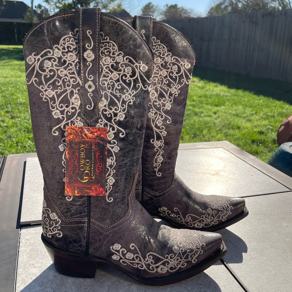 Size 7 Purple/gray embellished boots